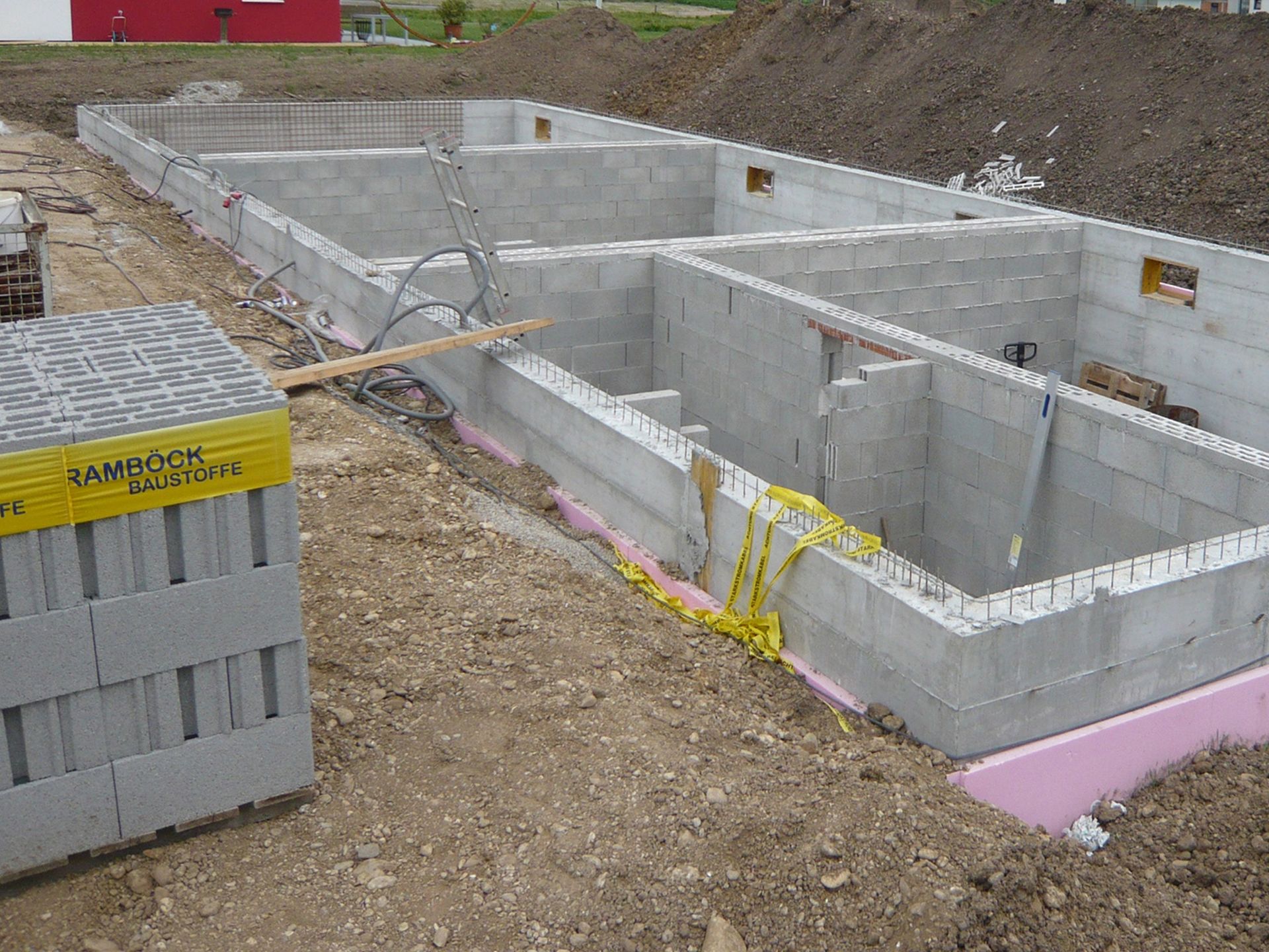 Einkorn grau Hohlblock Außenwand Hochbau Ramböck